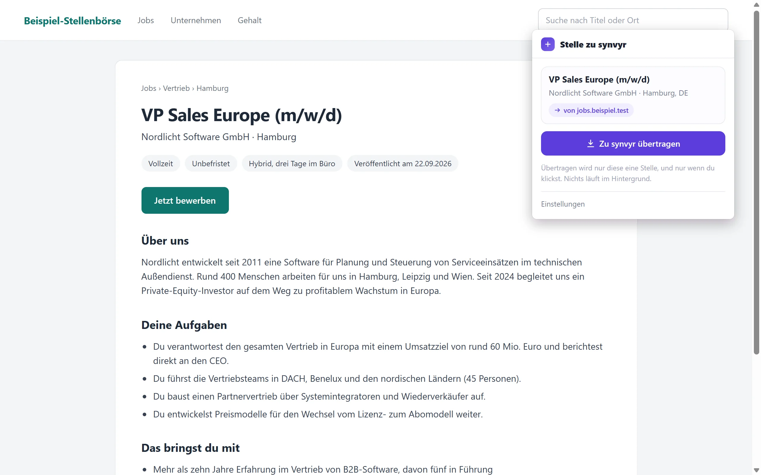 Fenster der Erweiterung „Stelle zu synvyr“ über einer Jobanzeige: Erkannt hat sie VP Sales Europe bei der Nordlicht Software GmbH in Hamburg, darunter steht der Button „Zu synvyr übertragen“. Testseite mit erfundenen Daten.